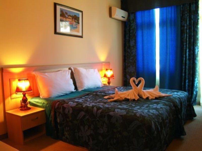 Готель Grenada 4*
